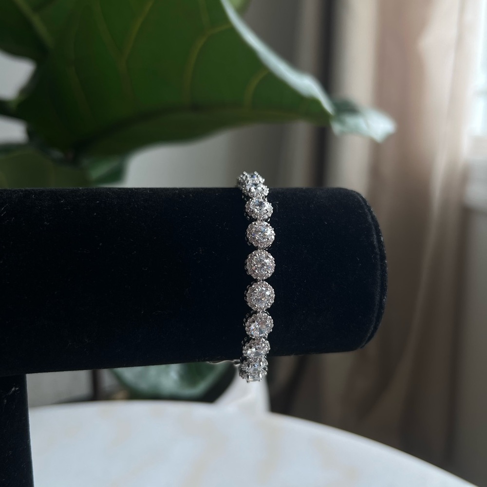 Silver round CZ Bracelet